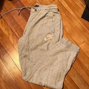 gray nike sweatpants